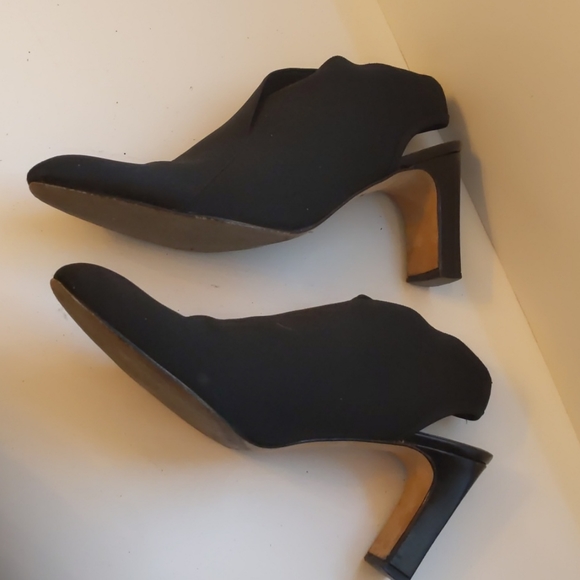 Larry Stuart Coll. elastic cloth heels-sz 8 1/2N - Picture 5 of 8